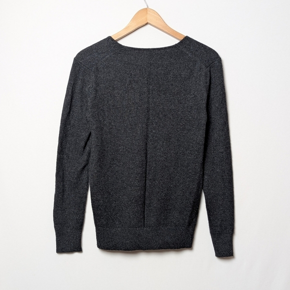 BABATON Luxe Cashmere V Neck Sweater Grey Aritzia XS - Picture 8 of 10